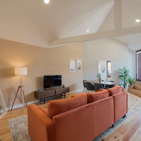 Lägenhet Superb Flat W/ Ac & Balcony By Lovelystay Oporto