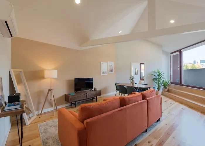 Daire Superb Flat W/ Ac & Balcony By Lovelystay Porto