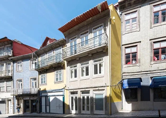 Superb Flat W/ Ac & Balcony By Lovelystay * Oporto