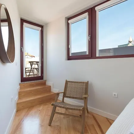 아파트 Superb Flat W/ Ac & Balcony By Lovelystay 포르투